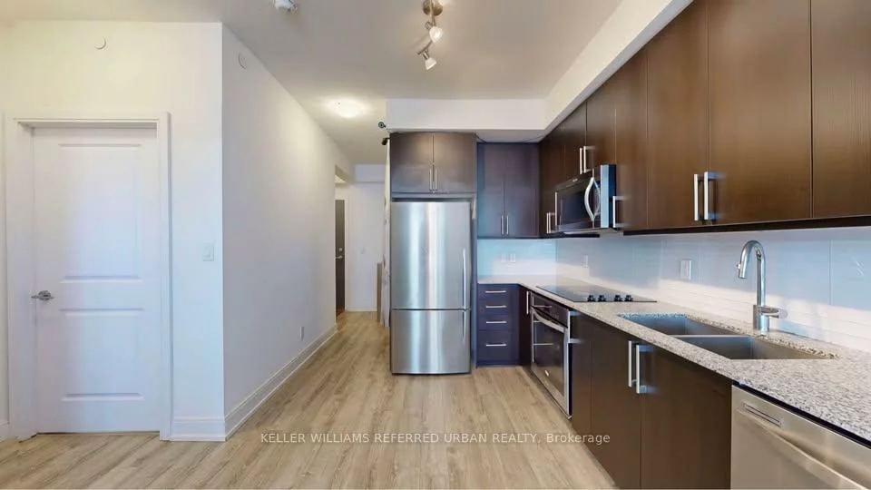 9600, Yonge, North Richvale, Richmond Hill