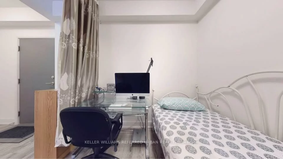 9600, Yonge, North Richvale, Richmond Hill