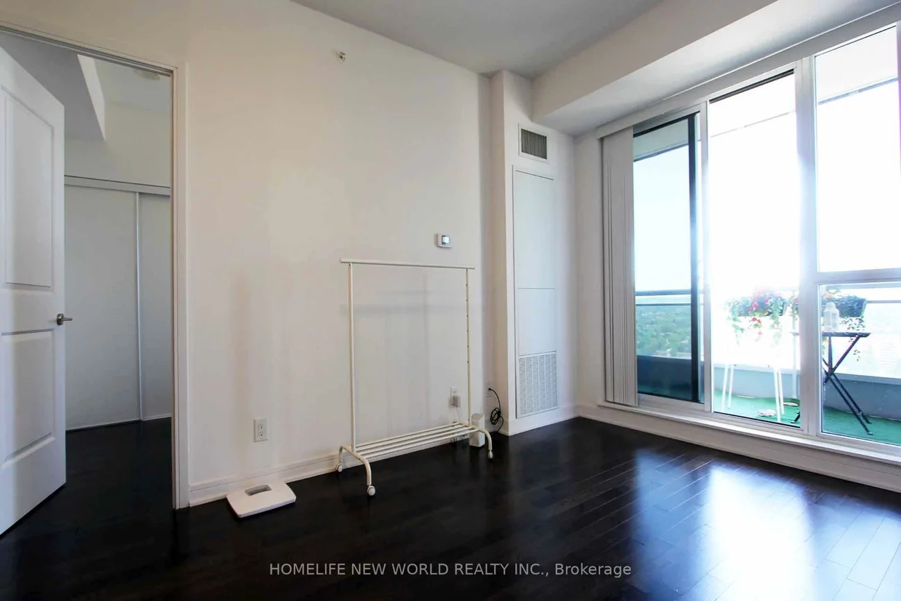 9201, Yonge, Langstaff, Richmond Hill