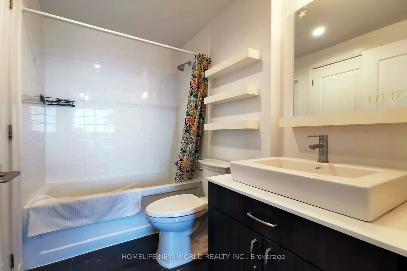 9201, Yonge, Langstaff, Richmond Hill