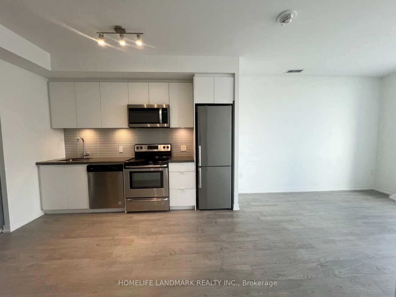 8868, Yonge, South Richvale, Richmond Hill