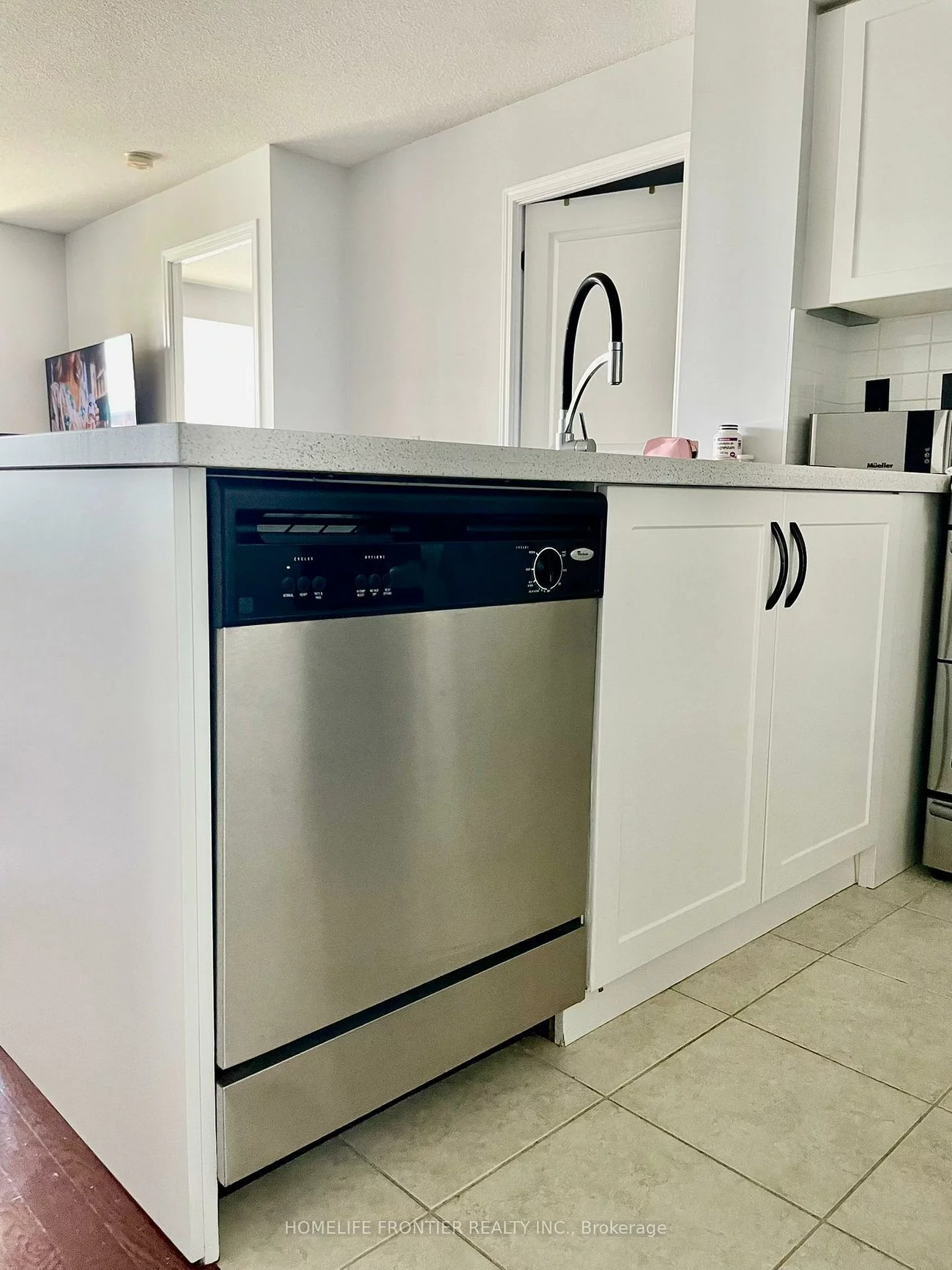 310, Red Maple, Langstaff, Richmond Hill