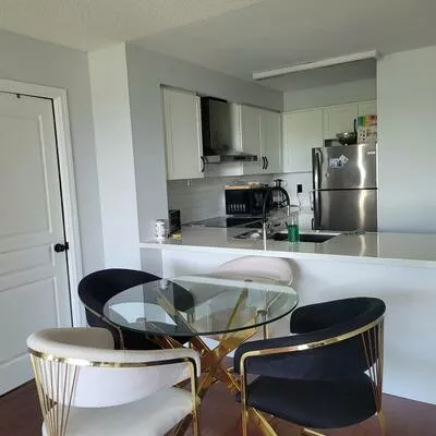 310, Red Maple, Langstaff, Richmond Hill