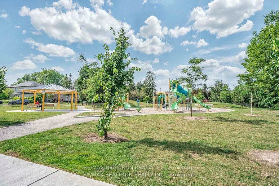 376, Highway 7, Doncrest, Richmond Hill