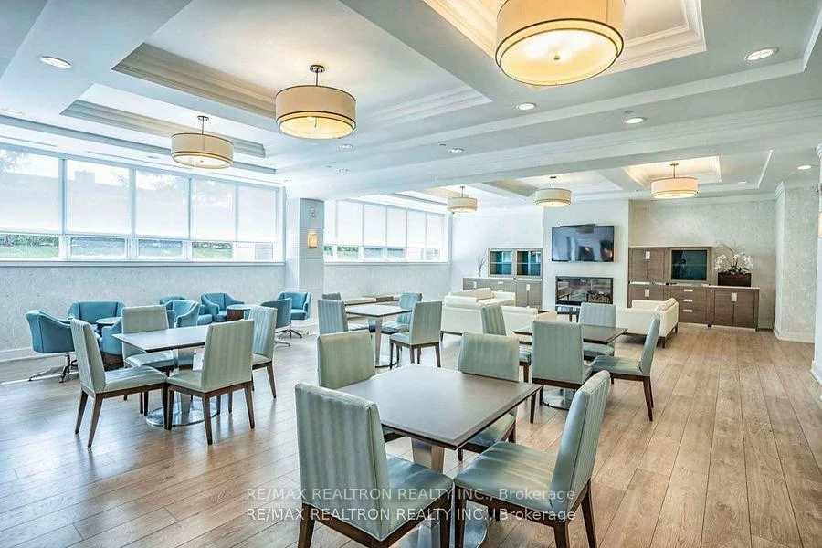 376, Highway 7, Doncrest, Richmond Hill