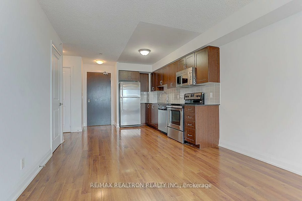 376, Highway 7, Doncrest, Richmond Hill