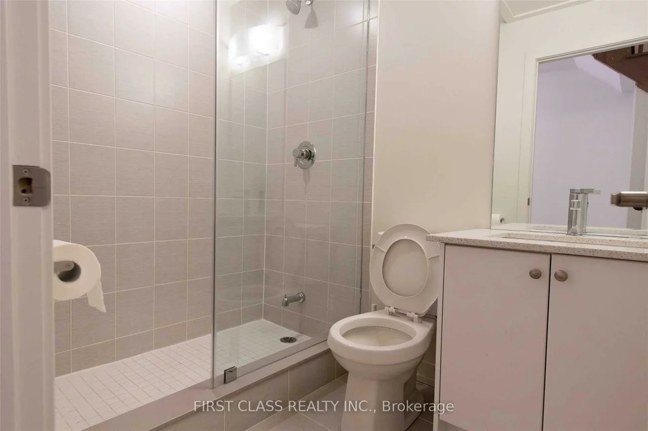 370, Red Maple, Langstaff, Richmond Hill