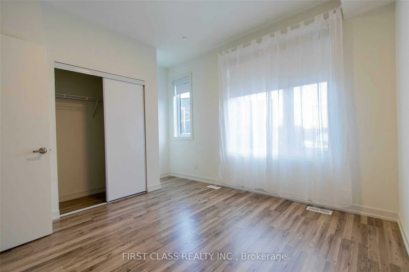 370, Red Maple, Langstaff, Richmond Hill