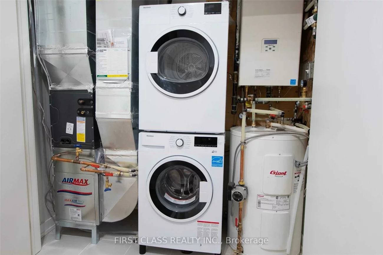 370, Red Maple, Langstaff, Richmond Hill