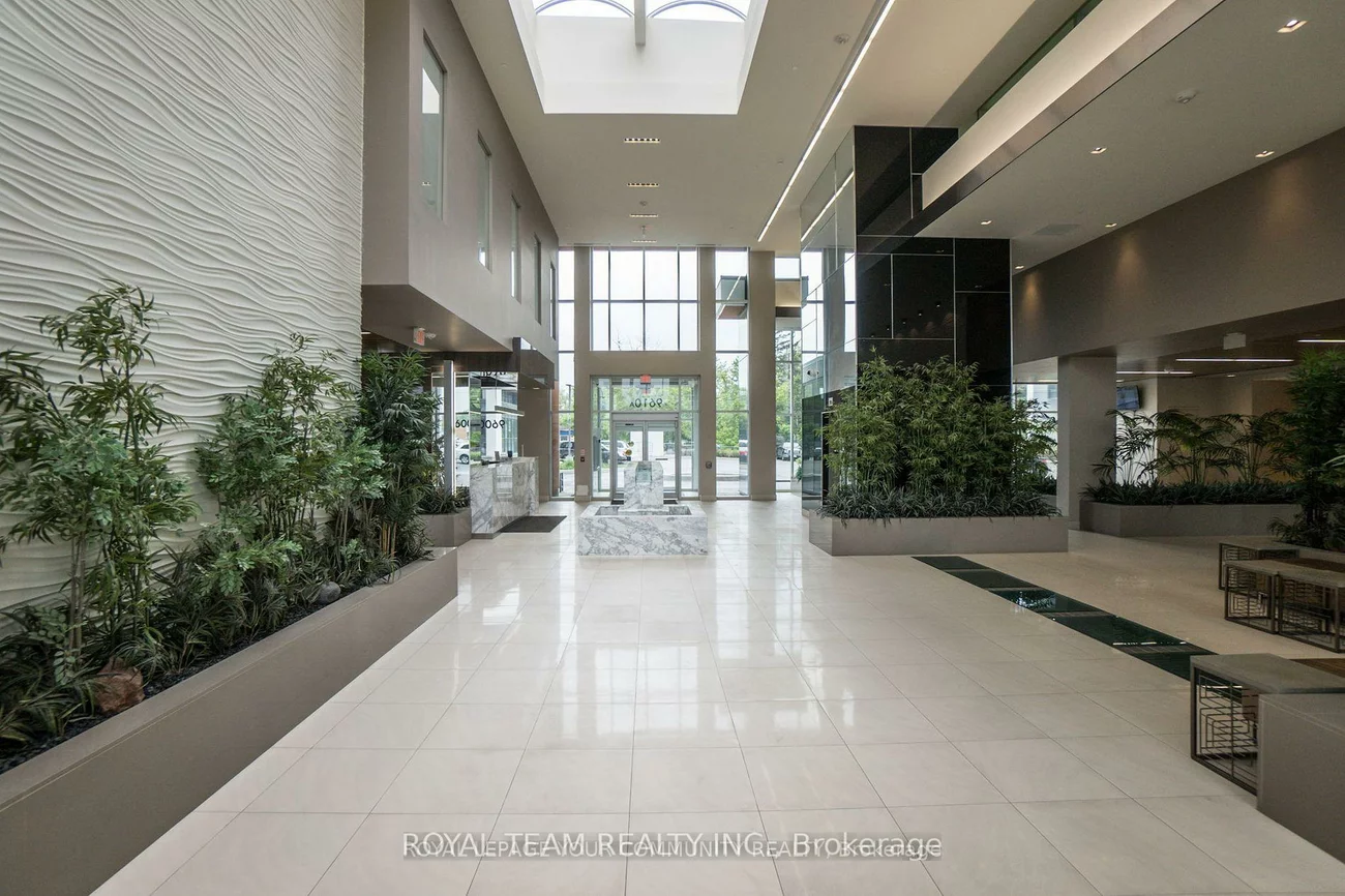 9600, Yonge, North Richvale, Richmond Hill