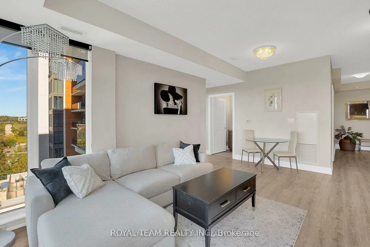 9600, Yonge, North Richvale, Richmond Hill