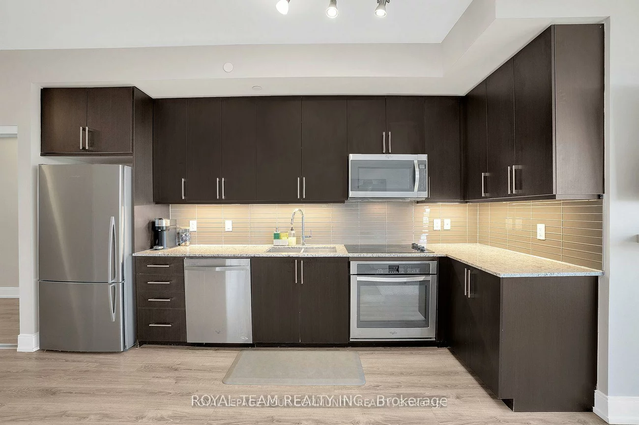 9600, Yonge, North Richvale, Richmond Hill