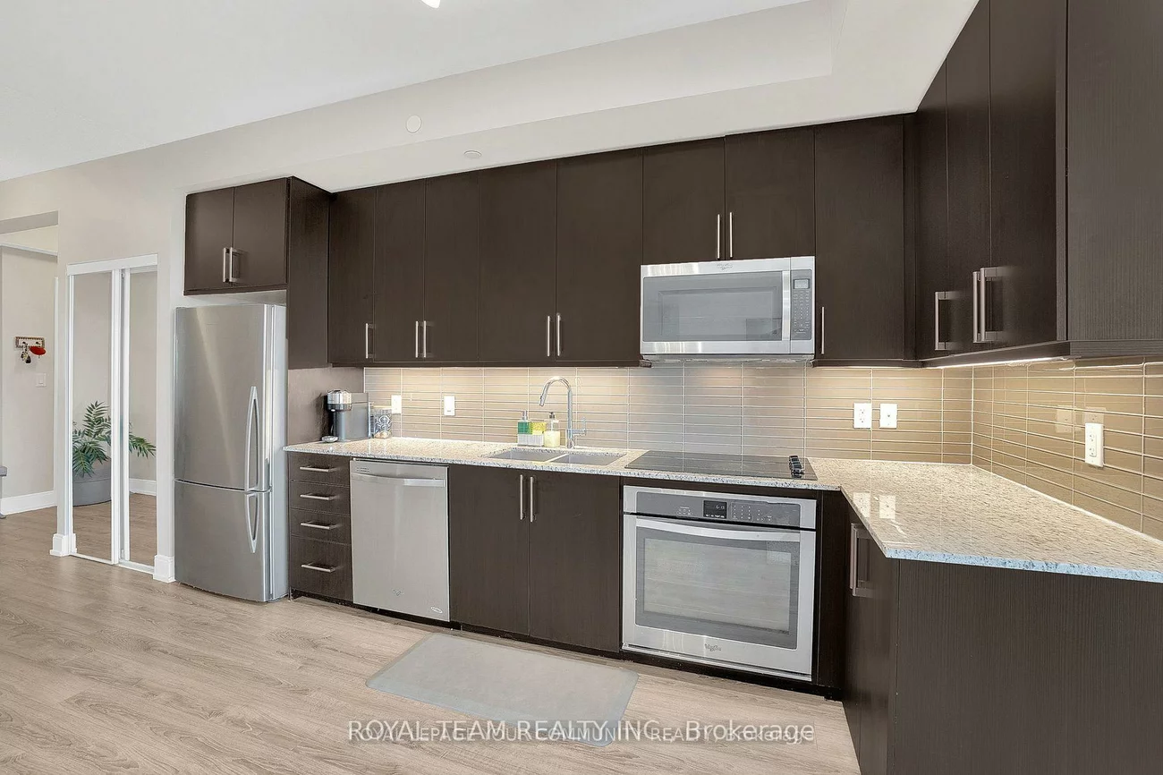 9600, Yonge, North Richvale, Richmond Hill