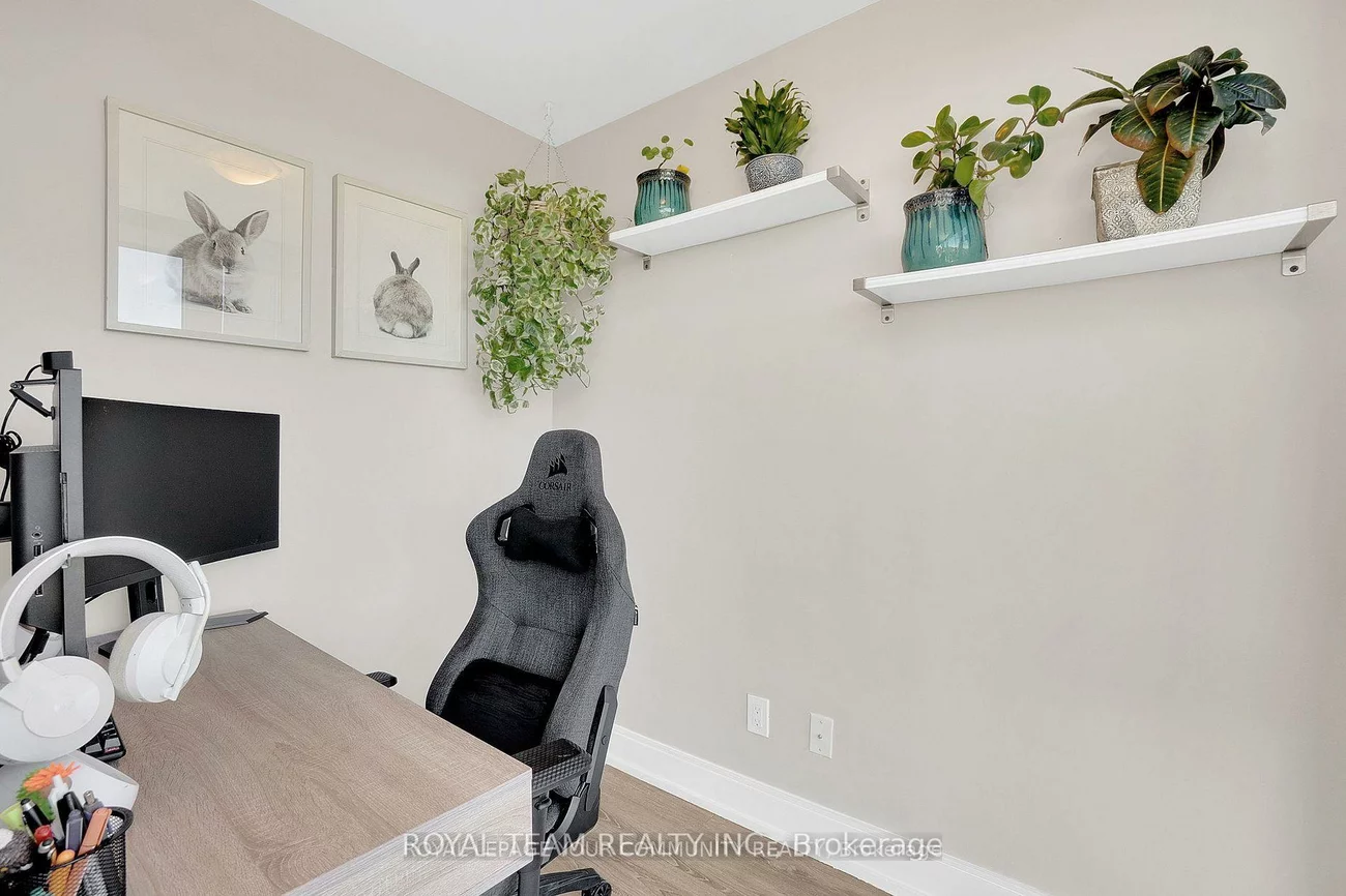 9600, Yonge, North Richvale, Richmond Hill