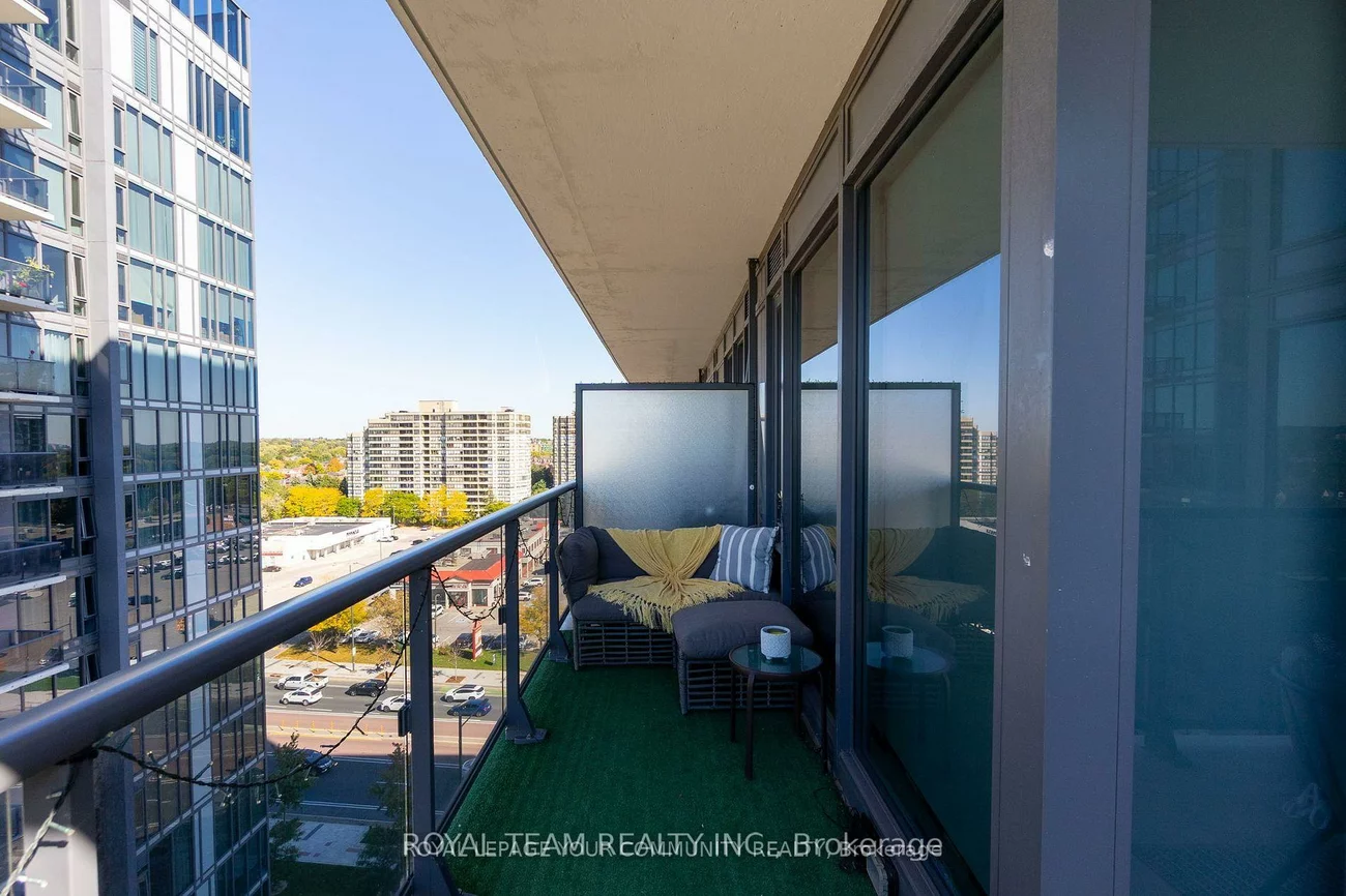 9600, Yonge, North Richvale, Richmond Hill