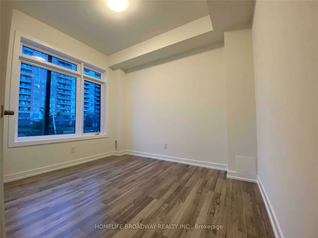 370, Red Maple, Langstaff, Richmond Hill