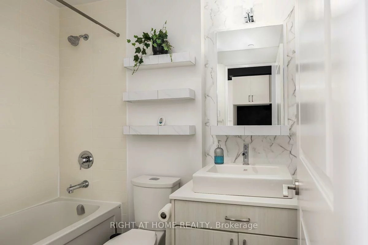 9201, YONGE, Langstaff, Richmond Hill