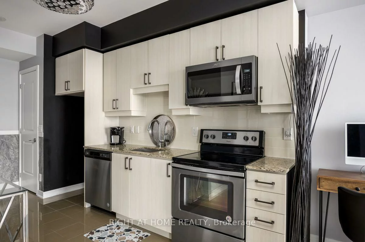 9201, YONGE, Langstaff, Richmond Hill