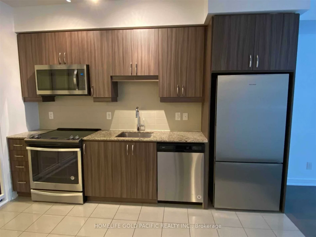 9205, Yonge, Langstaff, Richmond Hill