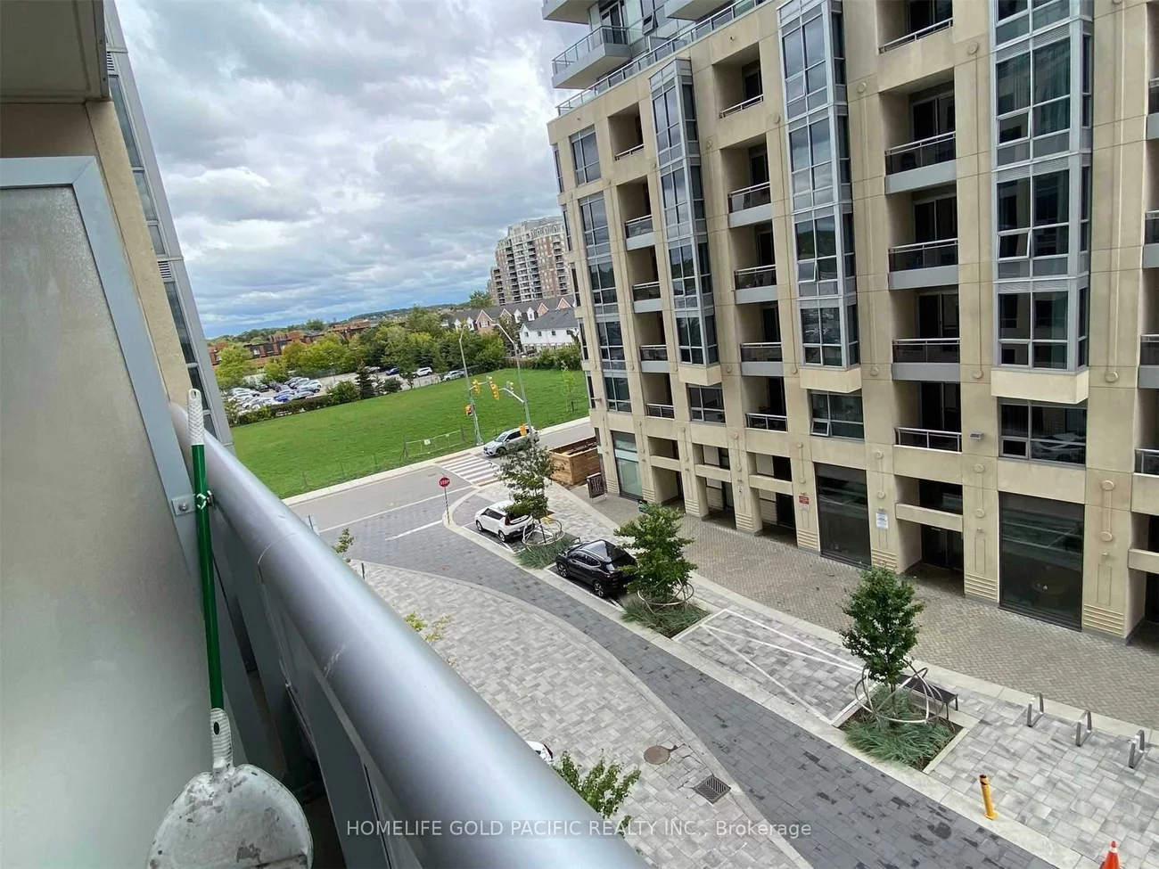 9205, Yonge, Langstaff, Richmond Hill