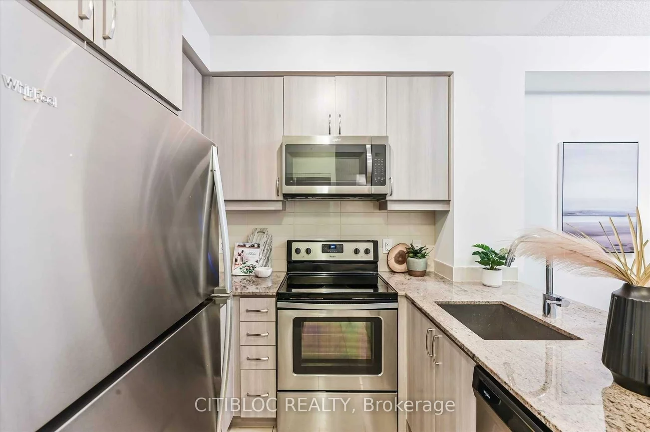 9199, Yonge, Langstaff, Richmond Hill