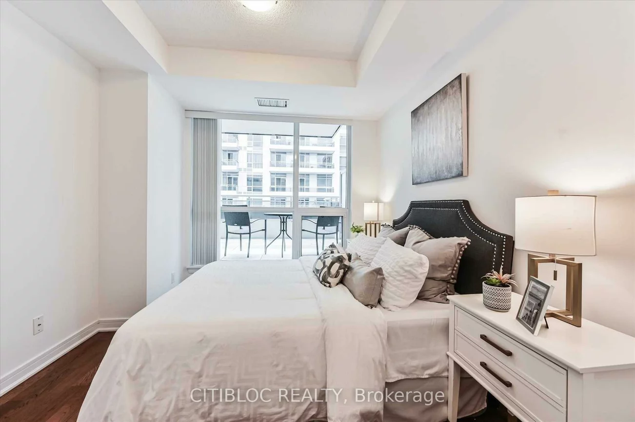 9199, Yonge, Langstaff, Richmond Hill