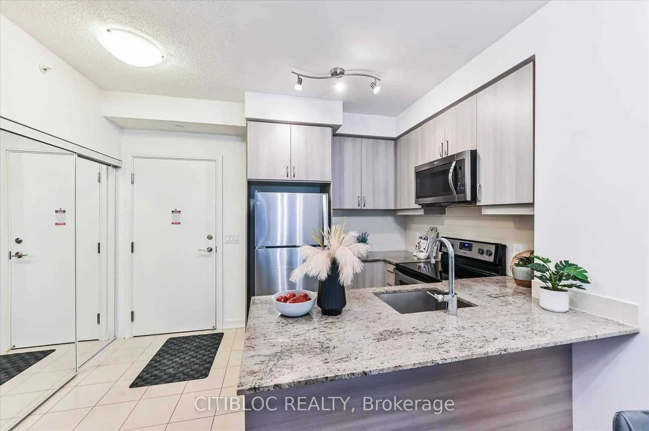 9199, Yonge, Langstaff, Richmond Hill