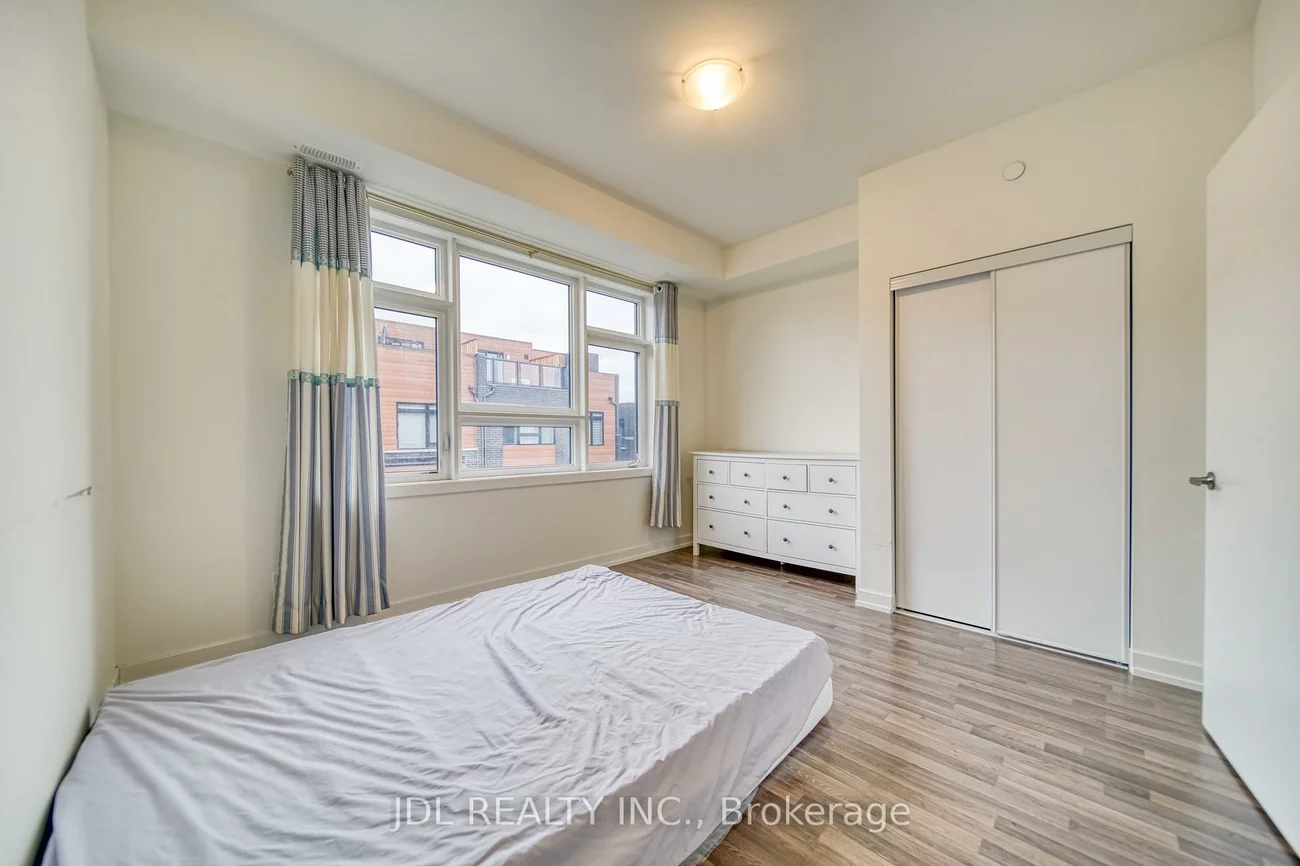 370D, Red Maple, Langstaff, Richmond Hill