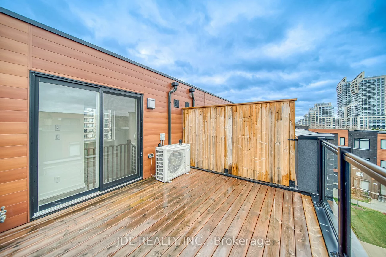 370D, Red Maple, Langstaff, Richmond Hill