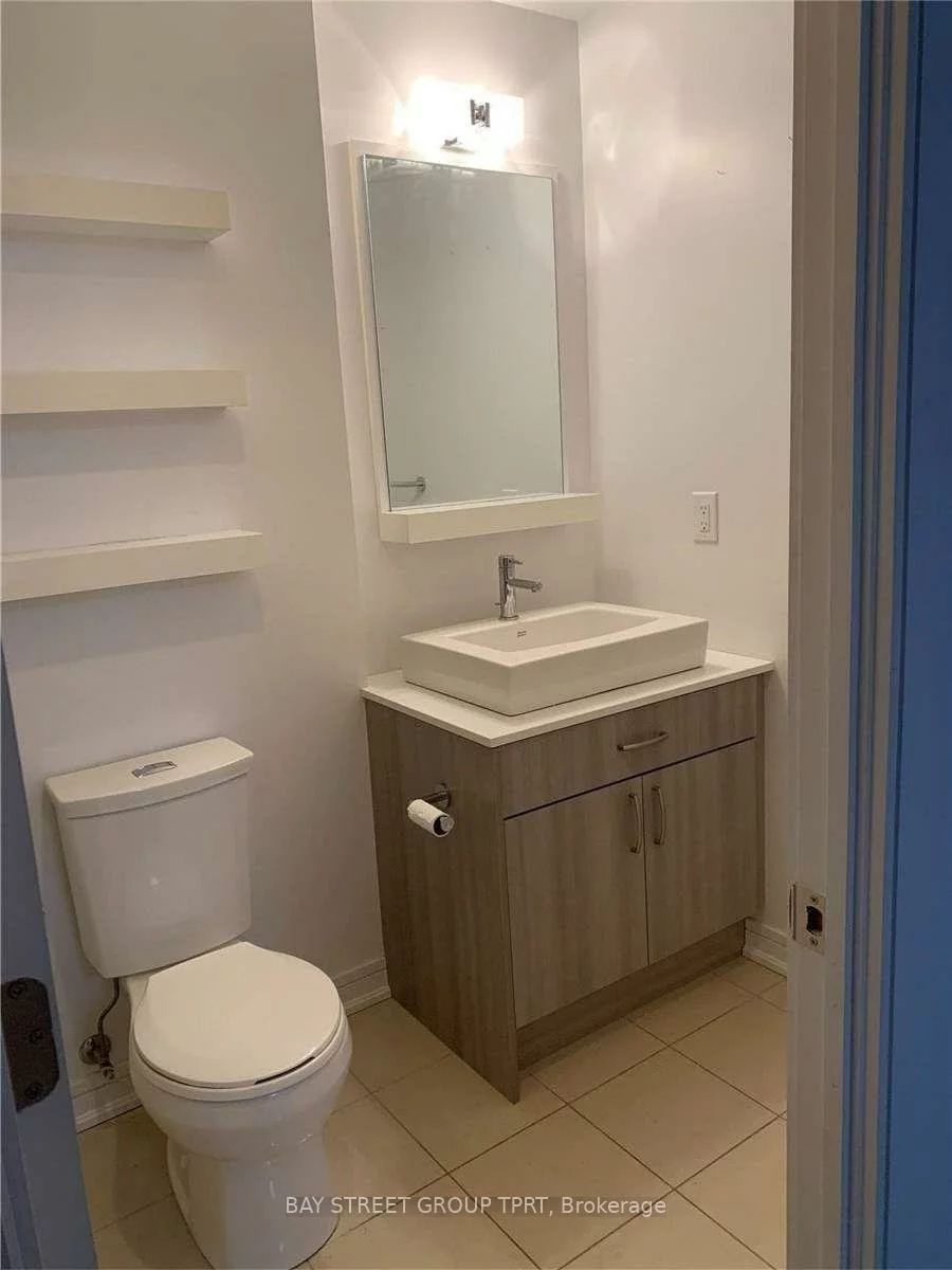 9205, Yonge, Langstaff, Richmond Hill