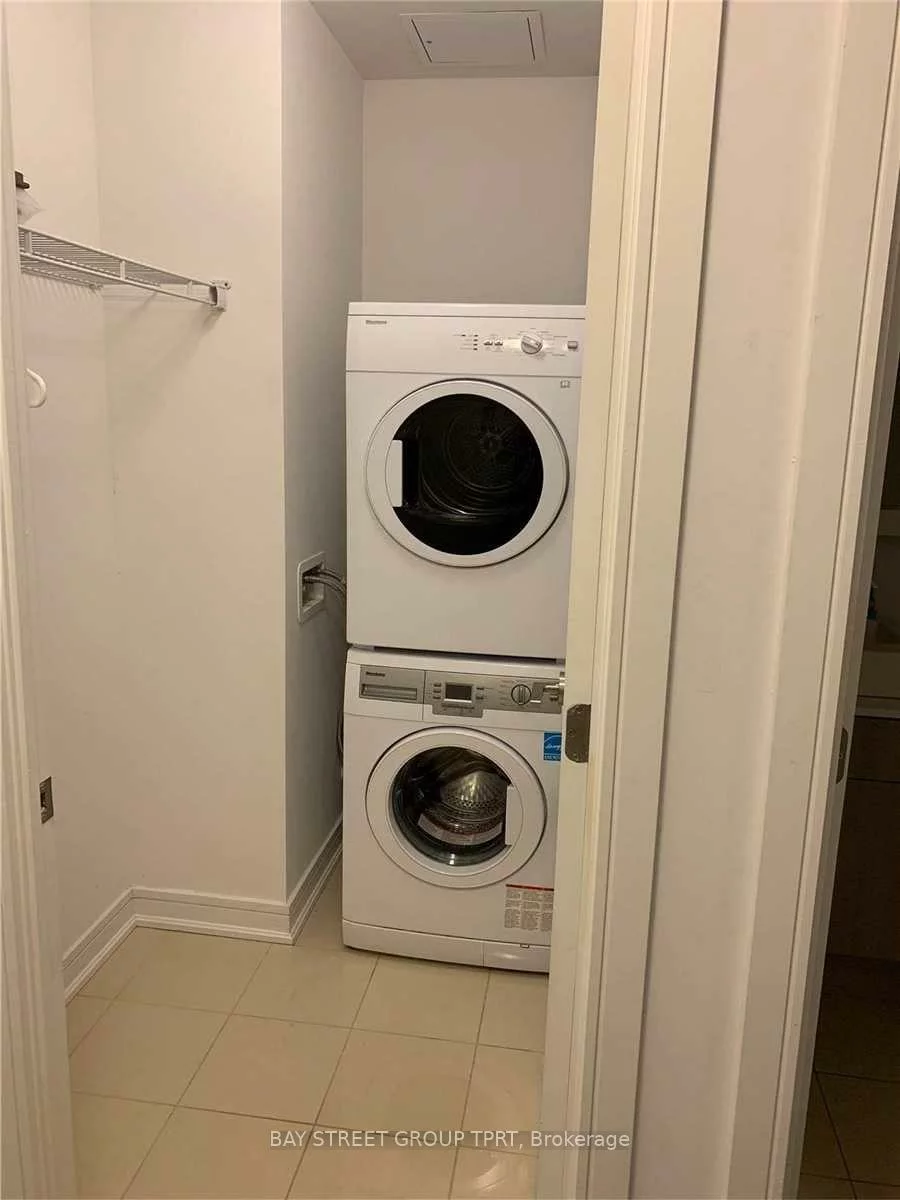 9205, Yonge, Langstaff, Richmond Hill