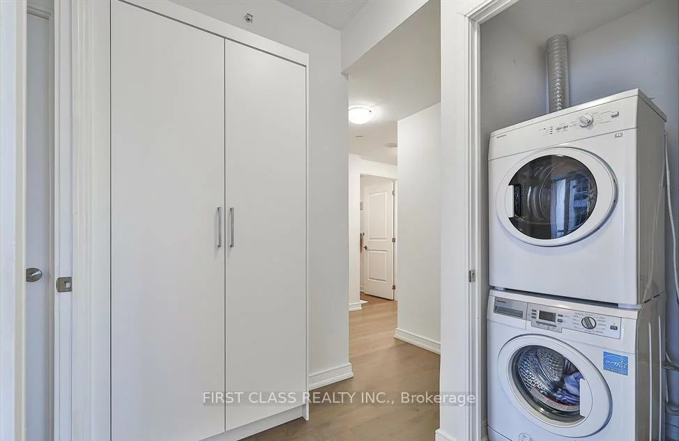 9205, Yonge, Langstaff, Richmond Hill