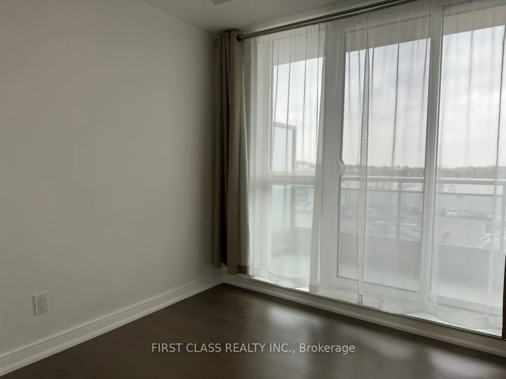 9205, Yonge, Langstaff, Richmond Hill