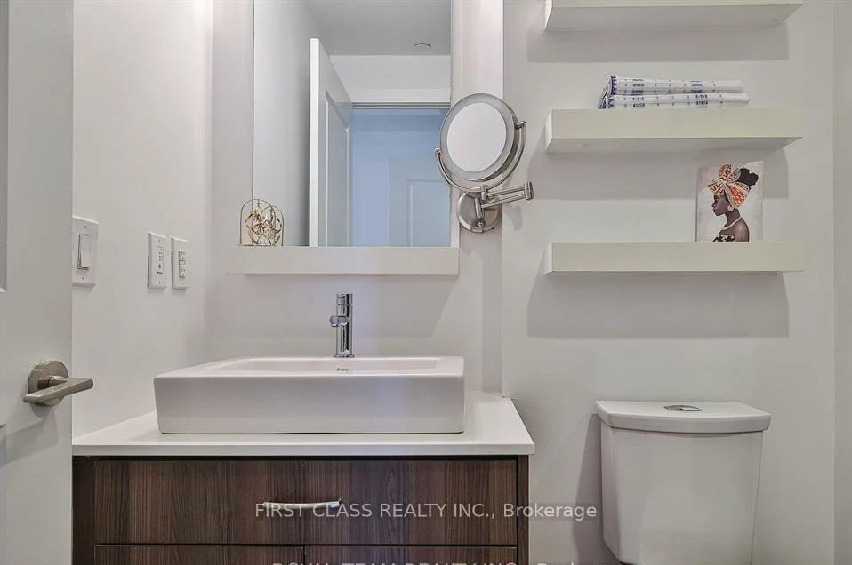 9205, Yonge, Langstaff, Richmond Hill