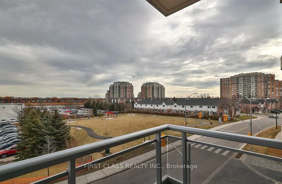 9205, Yonge, Langstaff, Richmond Hill