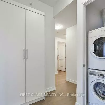 9205, Yonge, Langstaff, Richmond Hill