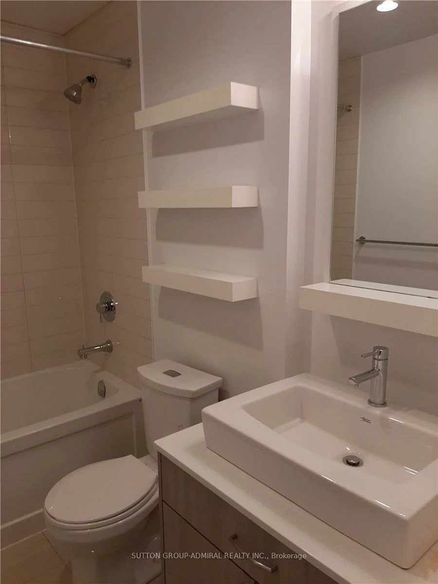 9205, Yonge, Langstaff, Richmond Hill