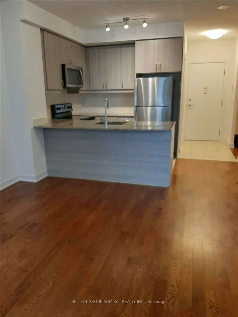 9205, Yonge, Langstaff, Richmond Hill