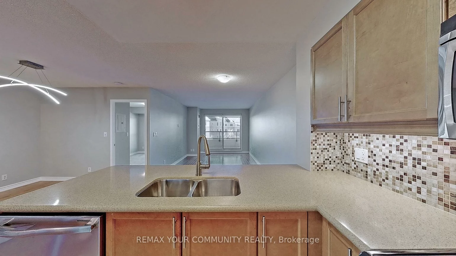 18, Harding, Harding, Richmond Hill