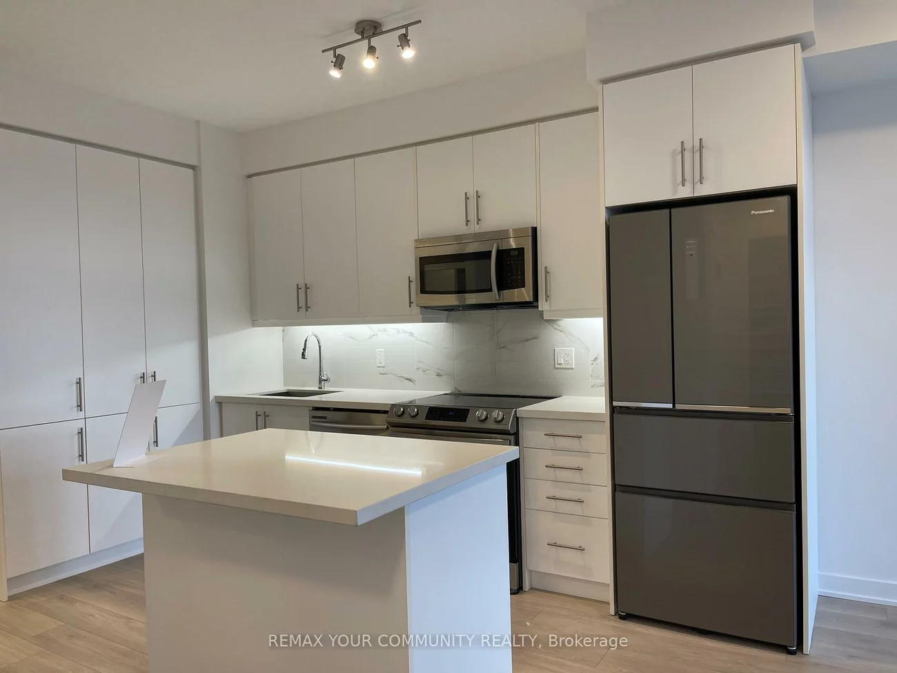 75, Oneida, Langstaff, Richmond Hill