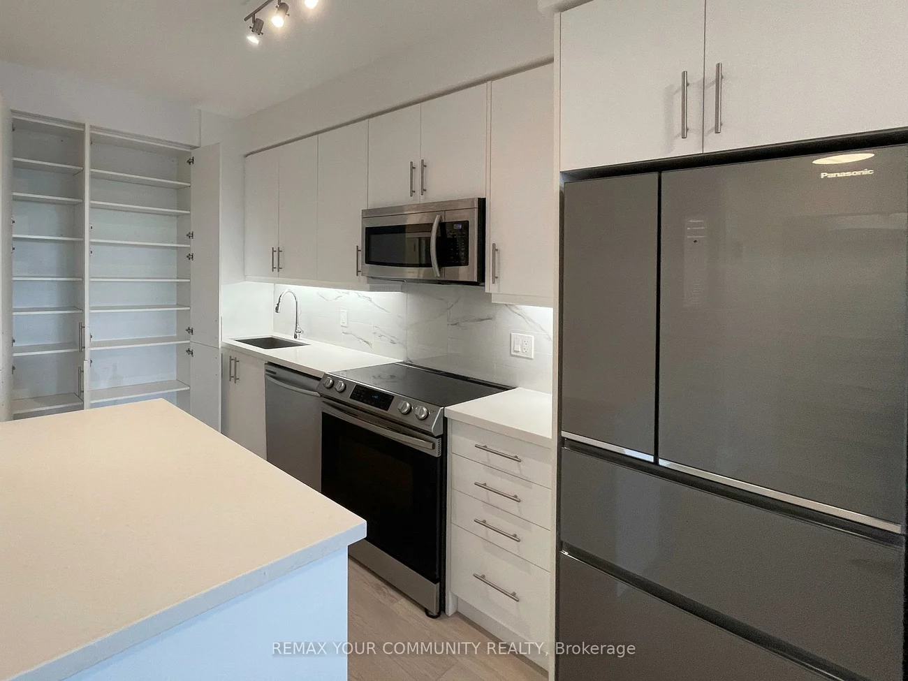 75, Oneida, Langstaff, Richmond Hill