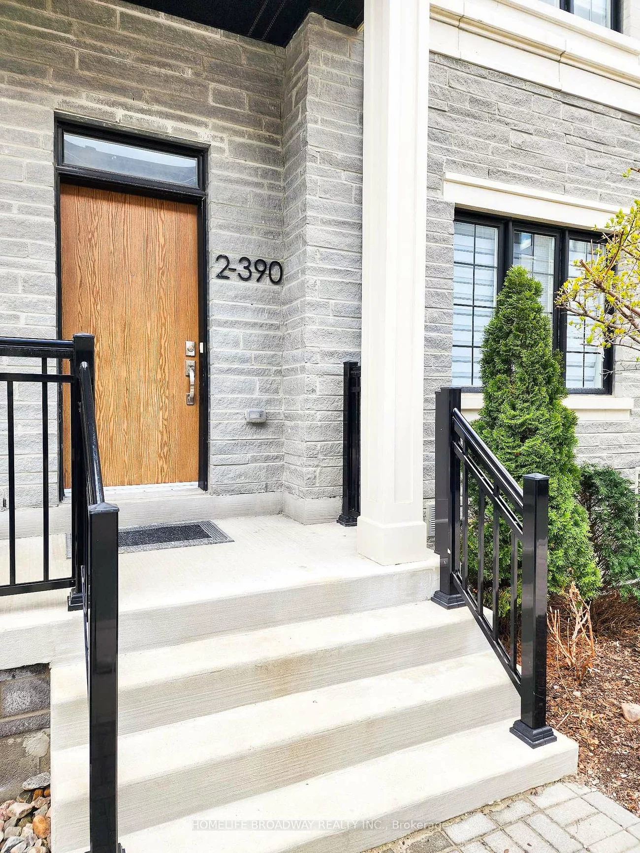 390, Highway 7, Doncrest, Richmond Hill