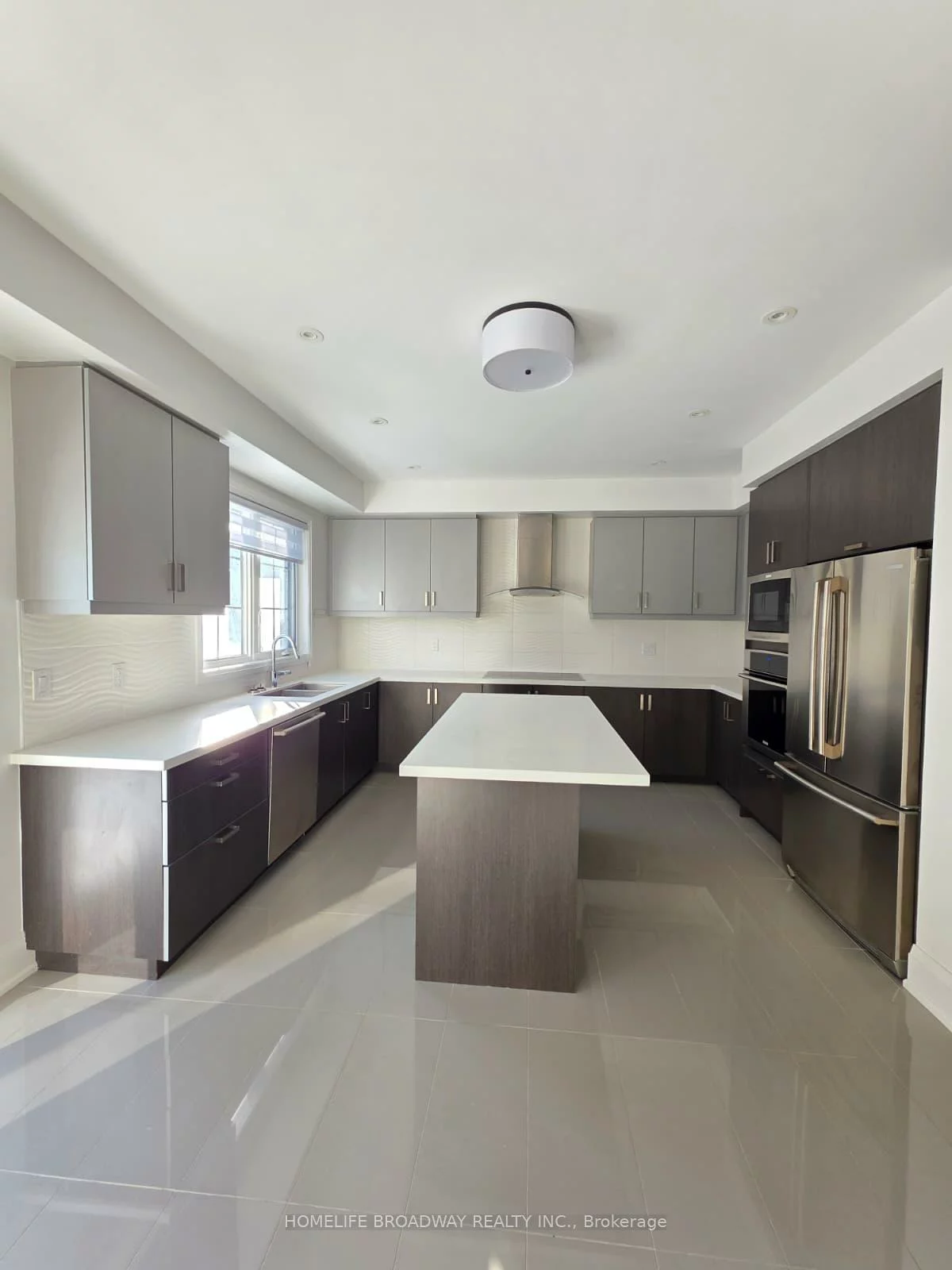 390, Highway 7, Doncrest, Richmond Hill