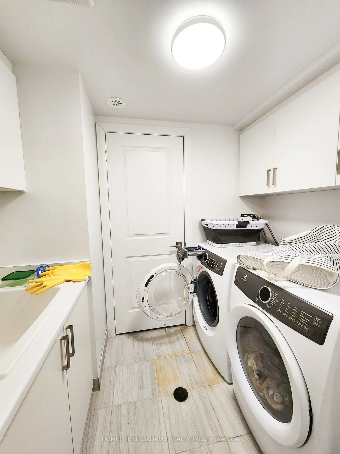 390, Highway 7, Doncrest, Richmond Hill