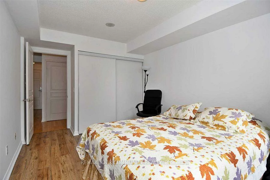 350, Red Maple, Langstaff, Richmond Hill