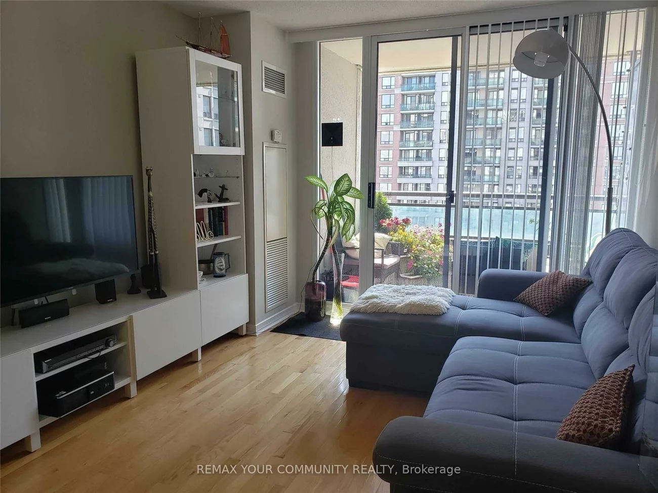 350, Red Maple, Langstaff, Richmond Hill