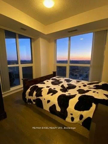 9201, Yonge, Langstaff, Richmond Hill