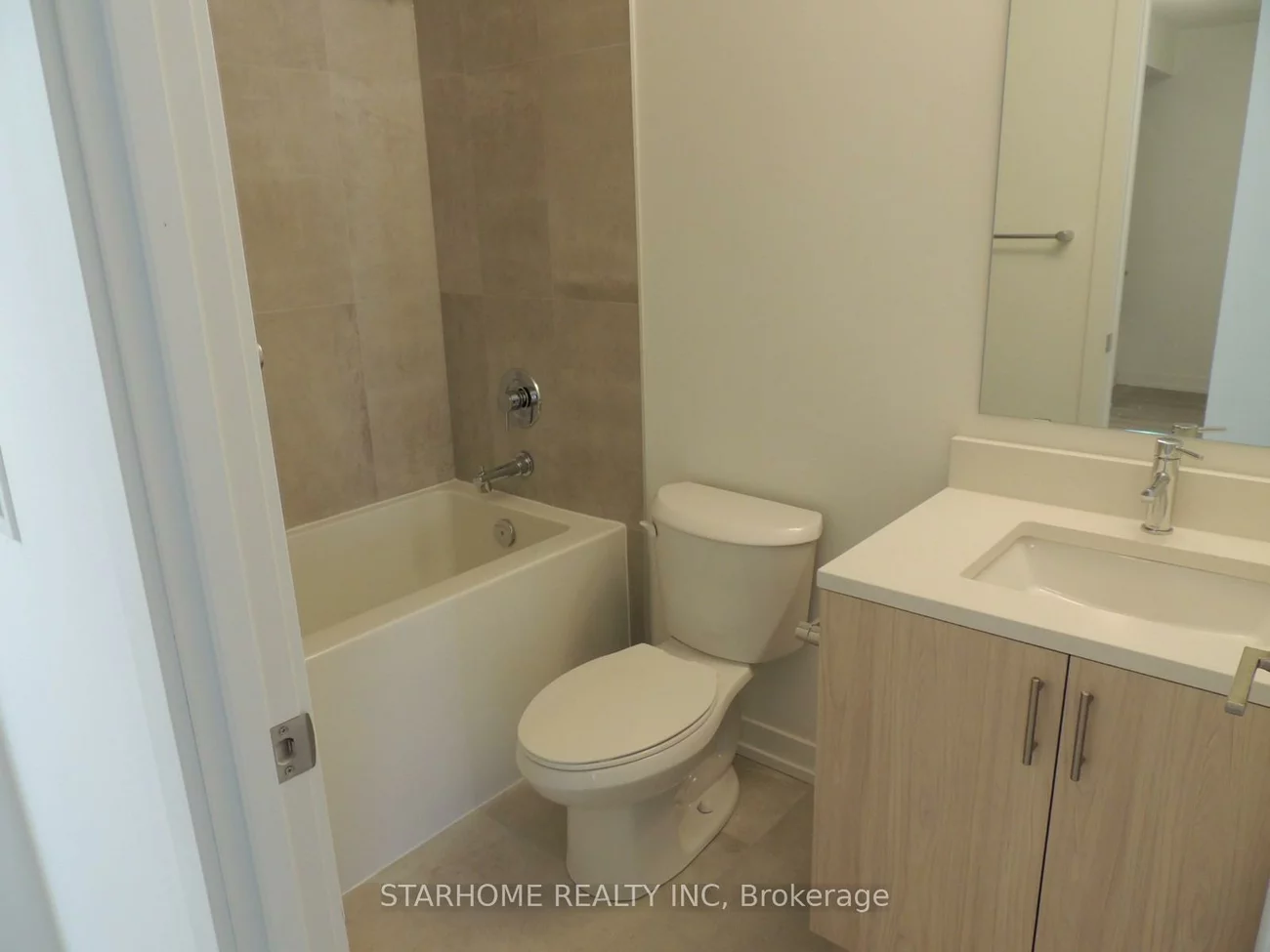 6, Red Squirrel, Rural Richmond Hill, Richmond Hill