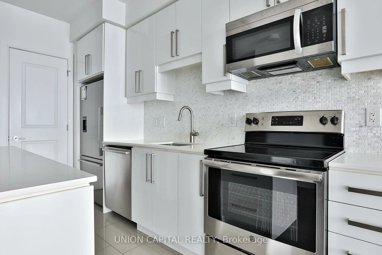 9191, Yonge, Langstaff, Richmond Hill