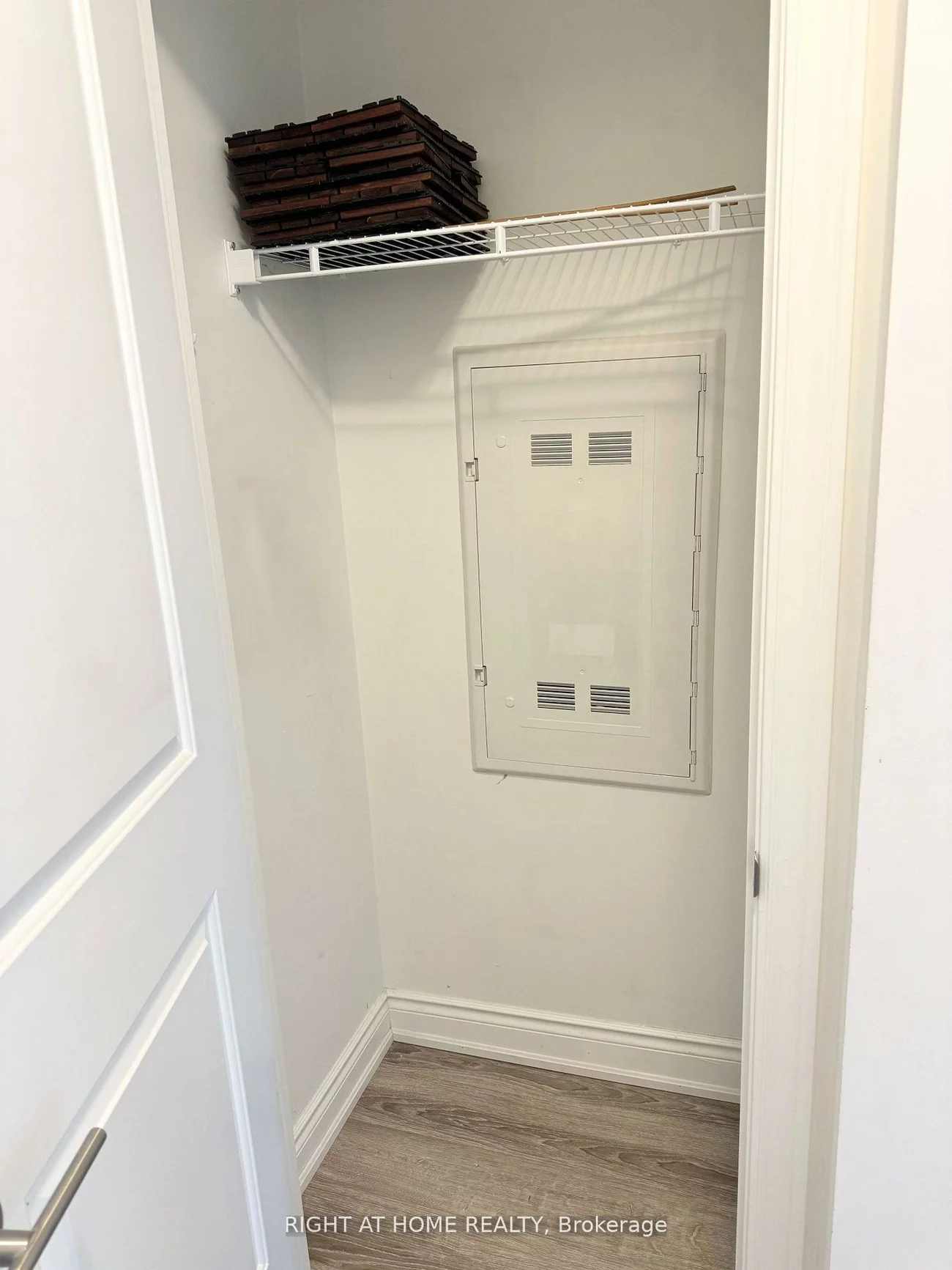 9618, Yonge, North Richvale, Richmond Hill
